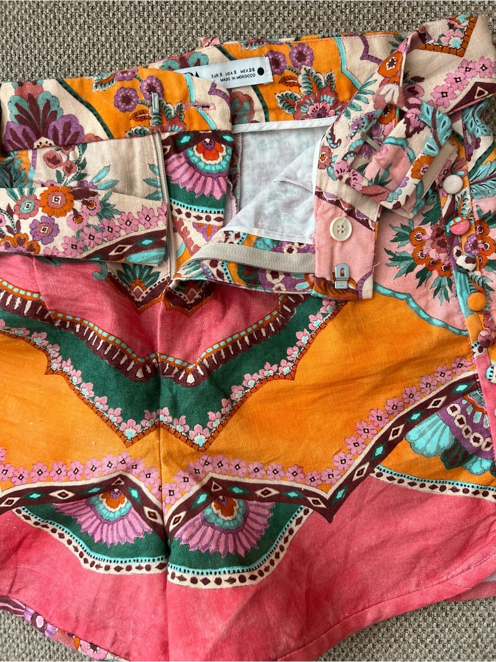 Zara Linen-blend high waisted multiprint belted shorts - S - Picture 7 of 7